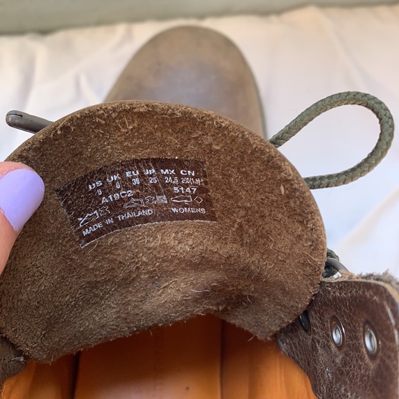 TIMBERLAND Women’s 8.5 brown boot - Picture 4 of 7